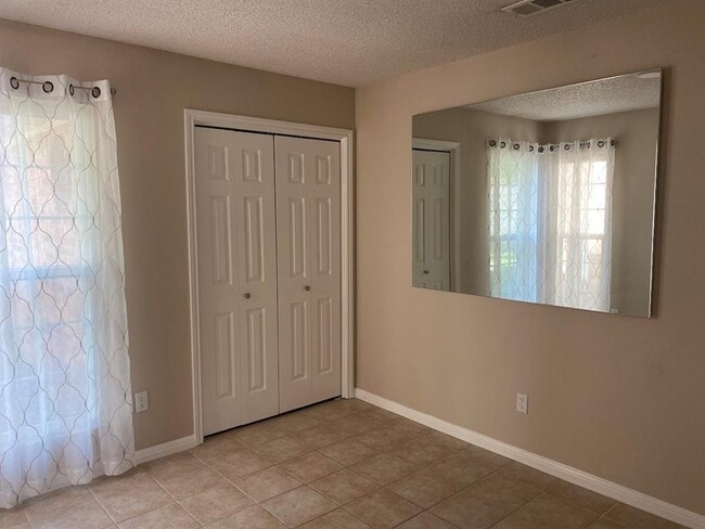 Building Photo - 2207 Warfield Way