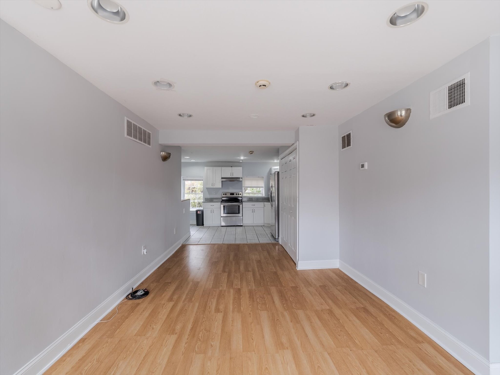 Building Photo - 4205 Main St