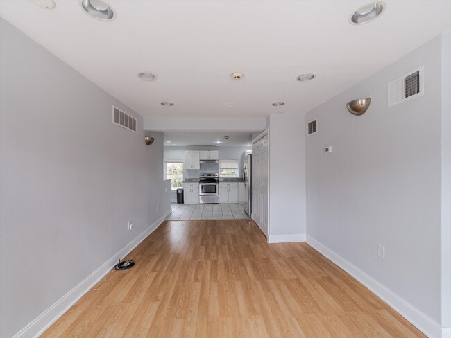 Building Photo - 4205 Main St