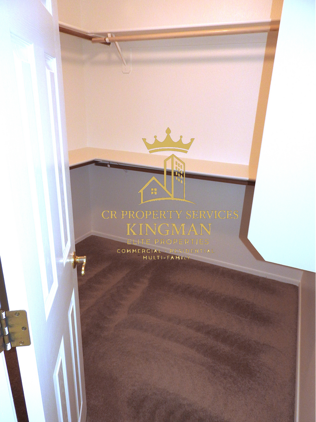 Building Photo - Desirable Ridgeview Ranch 3+2 home Hualapai Mountain Road