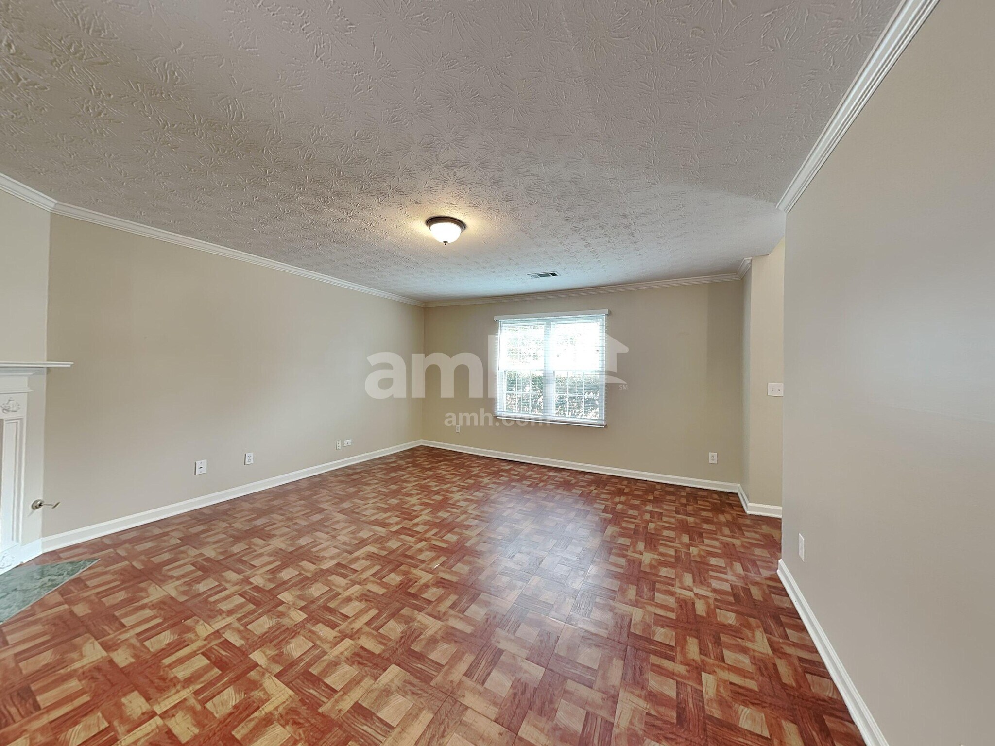 Building Photo - 3002 Sentinel Cir