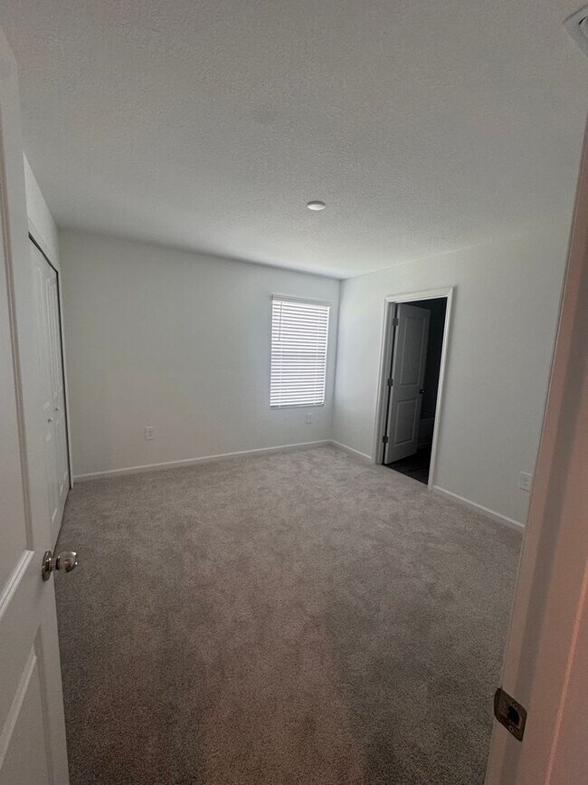 Building Photo - 4923 SW 81st Loop