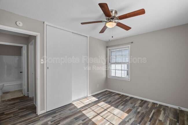 Building Photo - 409 Caithness Rd