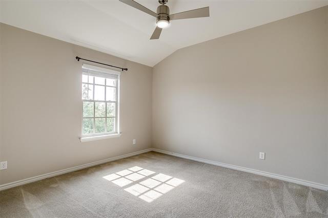 Building Photo - 114 Parkview Dr