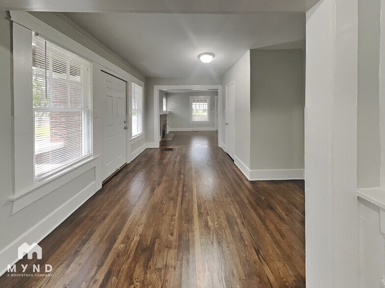 Building Photo - 4817 Avenue N