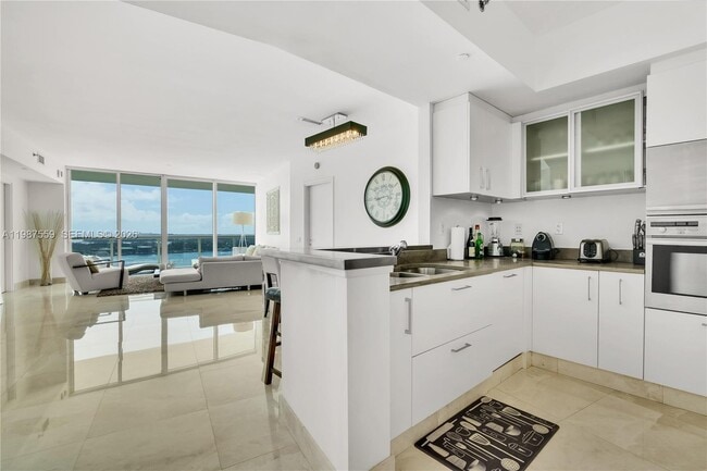 Building Photo - 450 Alton Rd