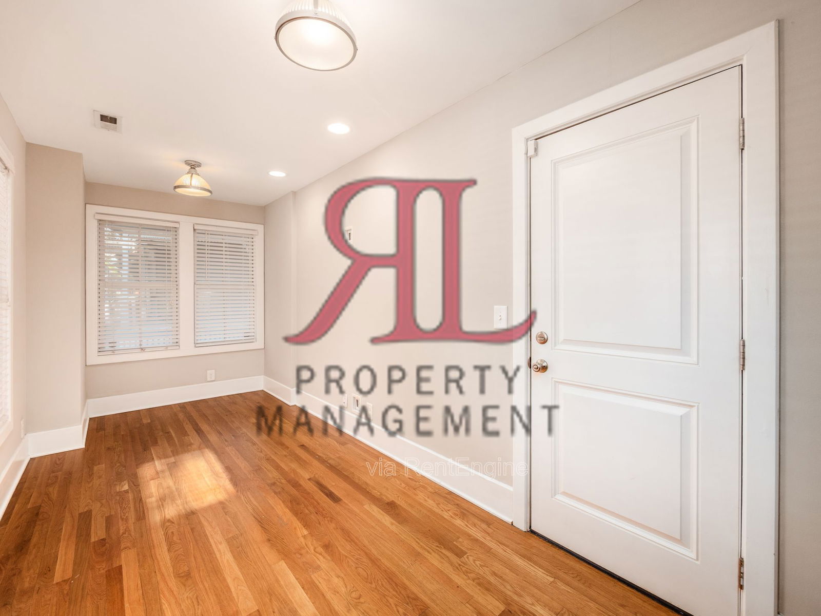 Building Photo - 782 Summit St