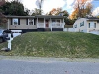 Building Photo - 3 Bedroom House for Rent
