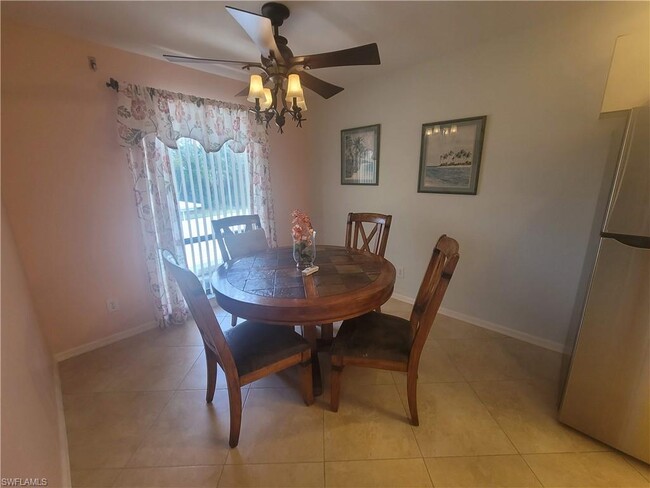 Building Photo - 4410 Chantelle Dr