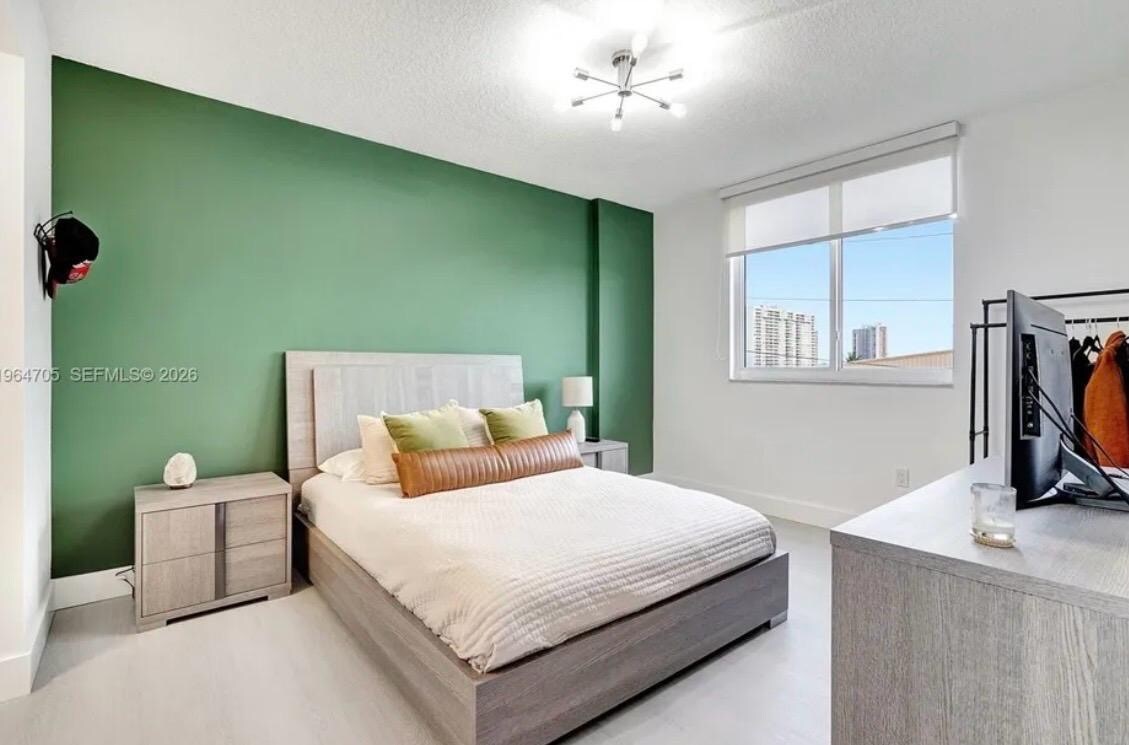 Building Photo - 18800 NE 29th Ave