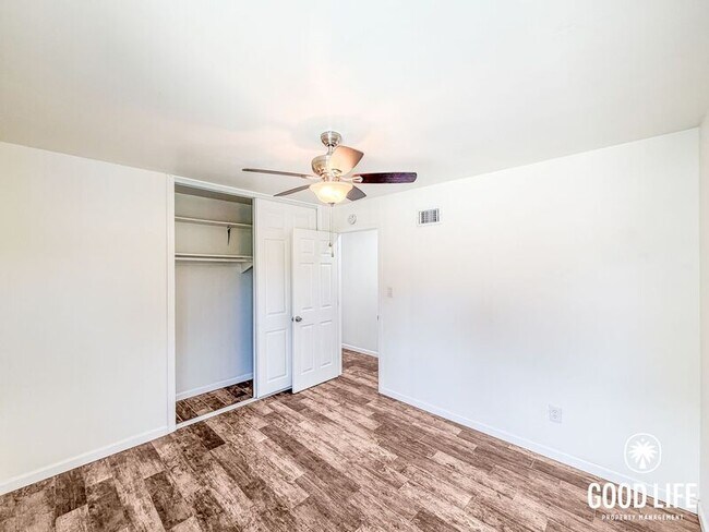 Building Photo - 8051 San Carlos Dr