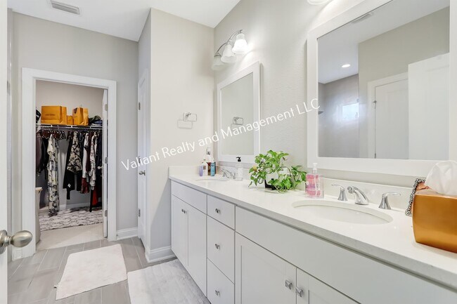 Building Photo - 295 Morning Mist Ln