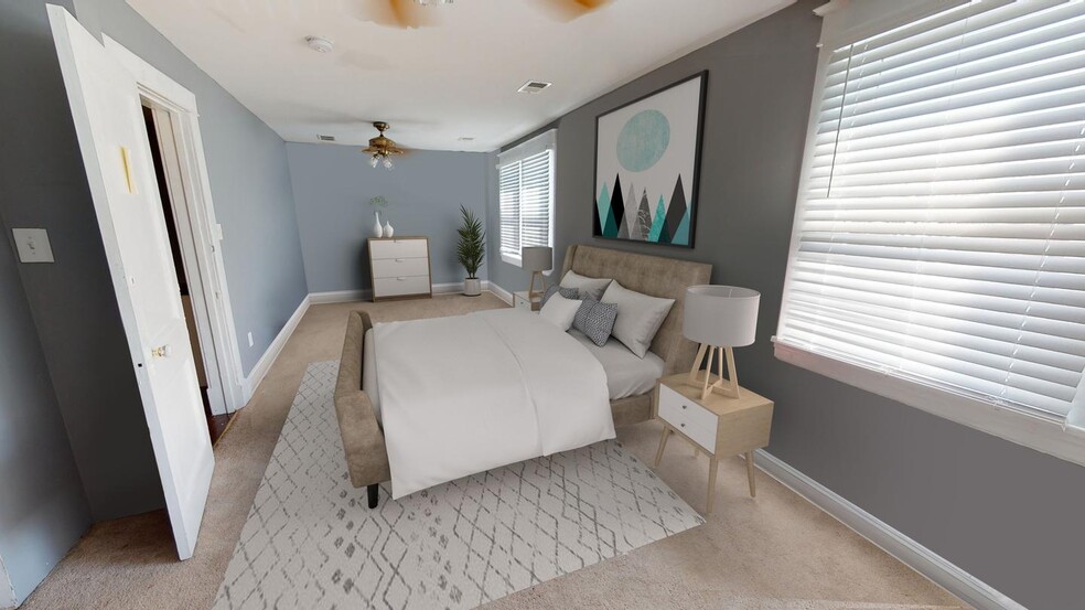 Building Photo - Beautifully updated East Arlington home by...