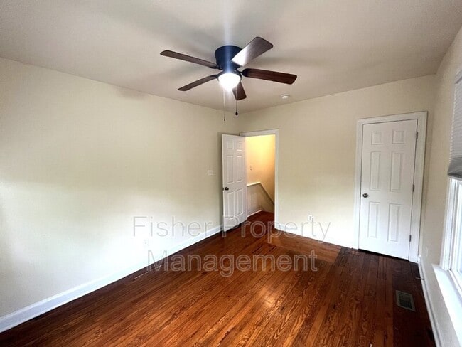 Building Photo - 608 Albemarle St
