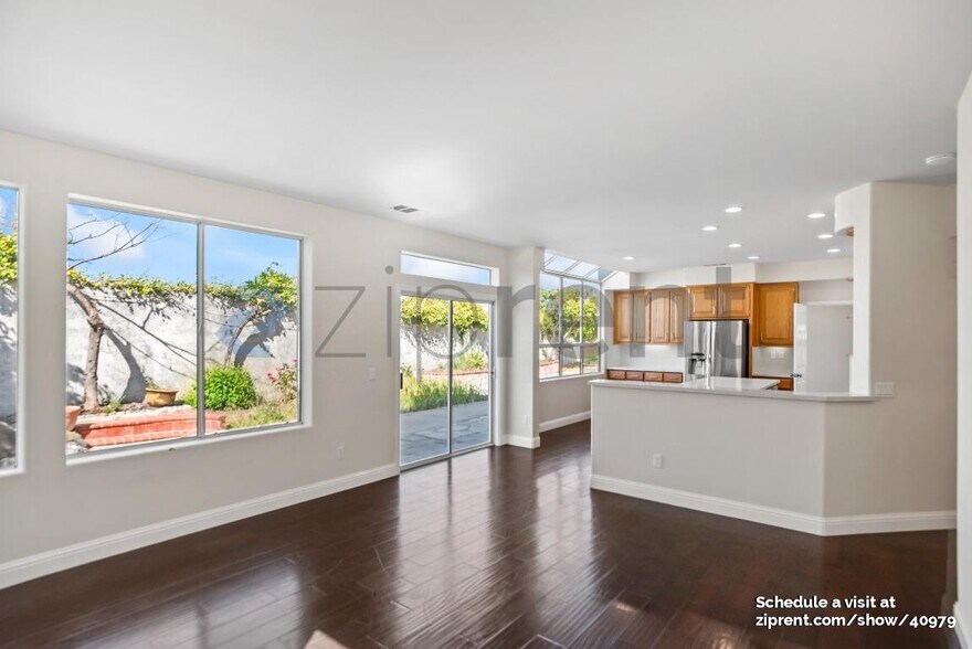 Building Photo - 15128 Shining Star Ln