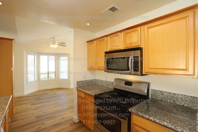 Building Photo - 7704 Elmdale Way