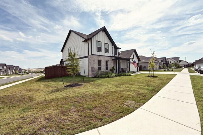Building Photo - 115 Bamboo Dr
