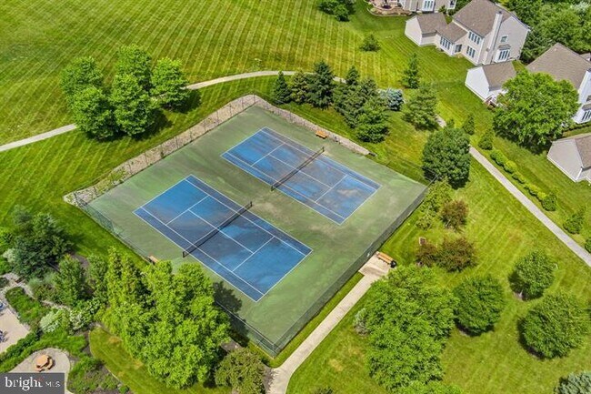 Building Photo - 1914 Cavalier Ln