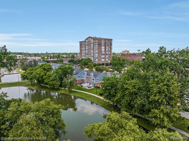 Building Photo - 250 E Harbortown Dr