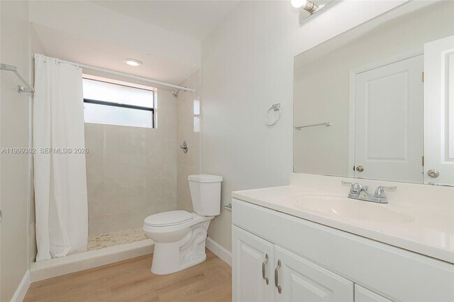 Building Photo - 11125 SW 132nd Ct