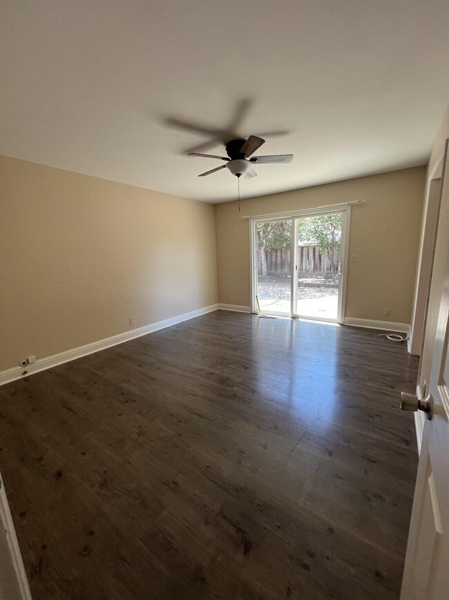 Building Photo - 778 Bend Ave