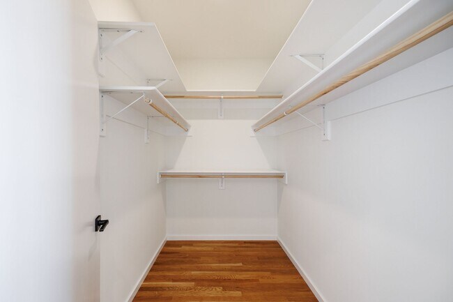 Building Photo - 223 S Stafford Ave
