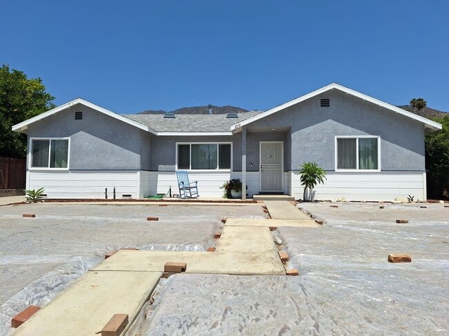 Building Photo - 2541 Gardi St