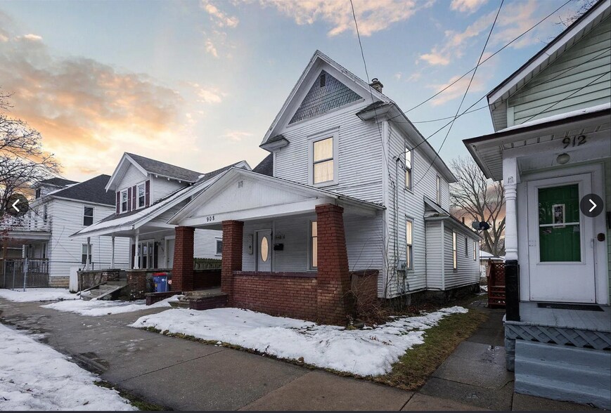 Primary Photo - 908 1st St NW