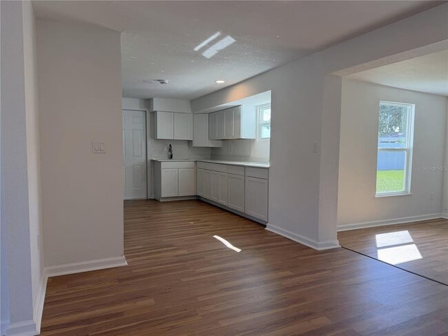 Building Photo - 249 Mt Vernon Dr