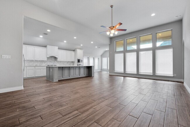 Building Photo - 8823 Haystack Rd