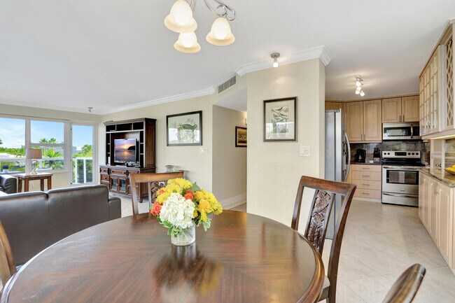 Building Photo - 3700 Galt Ocean Dr