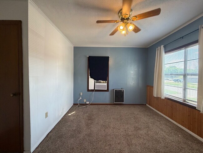 Building Photo - 1 Bedroom Apartment for Lease!!