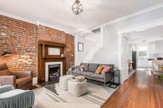 Building Photo - 19 E Deshler Ave