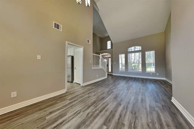 Building Photo - 20607 Golden Hawthorn Ct