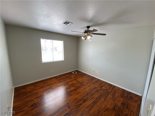 Building Photo - 8009 Festivity Cir