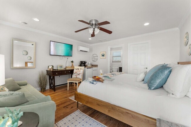 Building Photo - 4518 John Ave