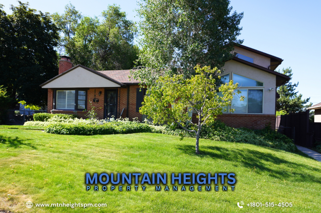 Building Photo - 2784 E Delsa Dr