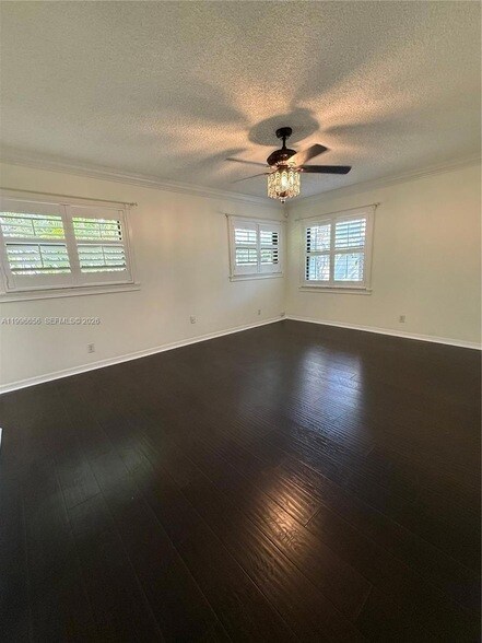 Building Photo - 3015 SW 20th Terrace