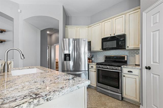 Building Photo - 2421 Teagle Dr