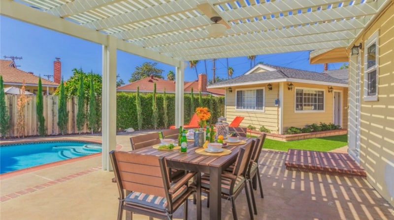 Building Photo - 405 N Peach Knoll