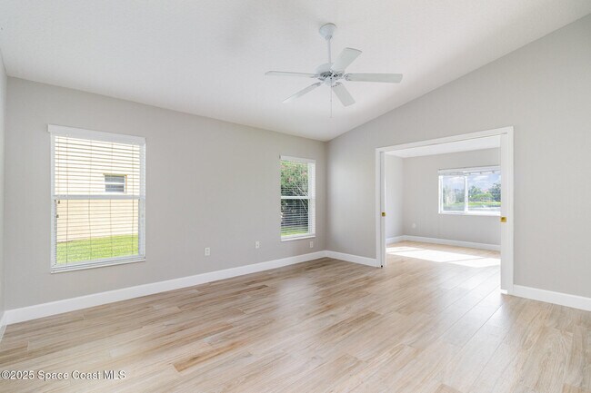 Building Photo - 4421 Chardonnay Dr