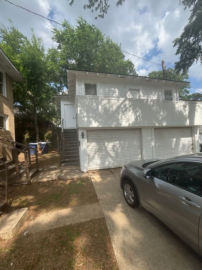 Building Photo - Cute 1 bedroom apartment!