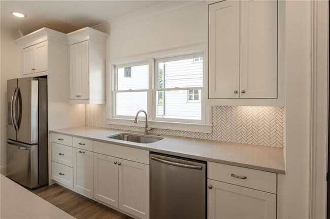 Building Photo - 3272 Stillwood Dr