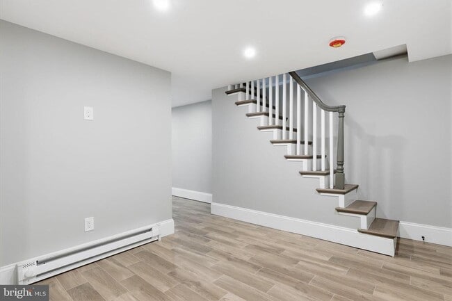 Building Photo - 4313 Teesdale St