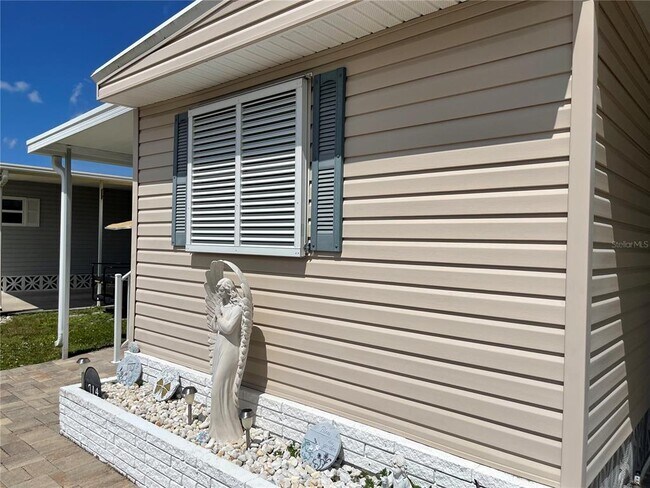 Building Photo - 714 Locarno Dr