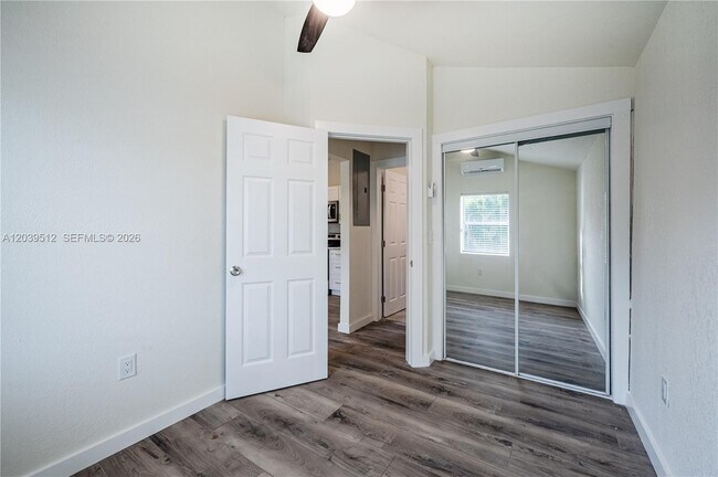 Building Photo - 4504 Oakley St