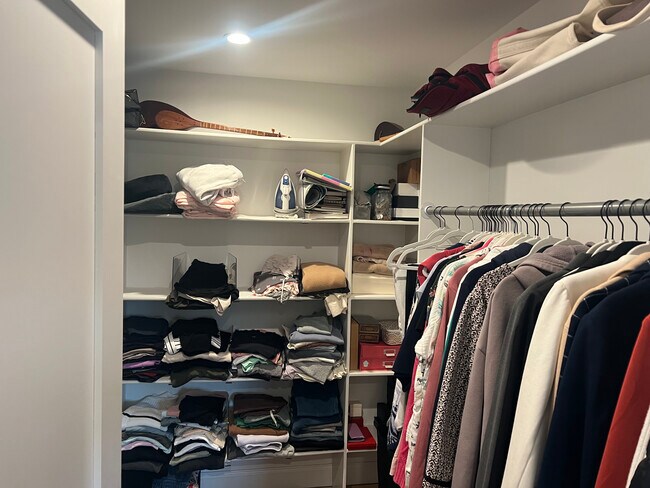 Building Photo - 111-113 Lincoln Ave