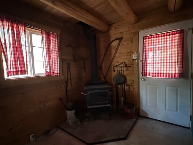 Building Photo - 14 Car Mar Ln