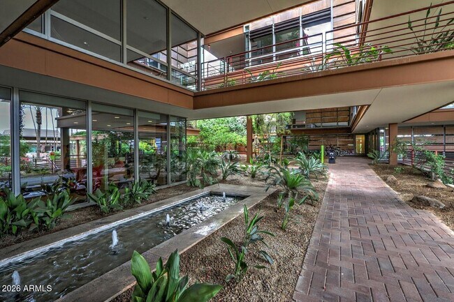 Building Photo - 7167 E Rancho Vista Dr