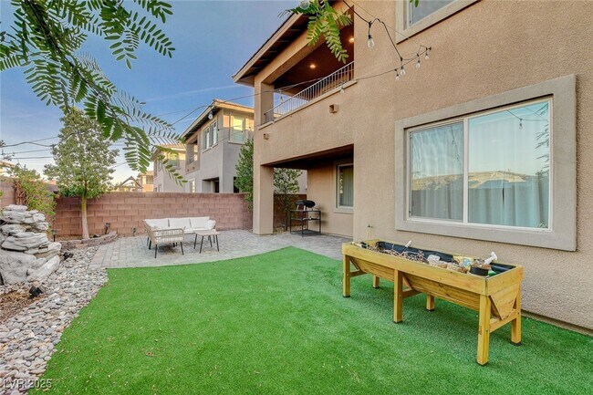 Building Photo - 9716 Jade Rise Ave